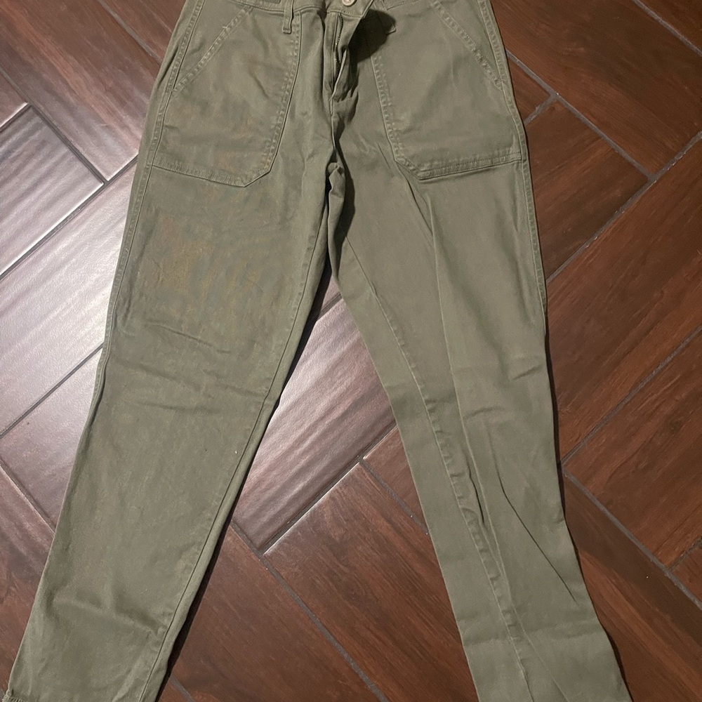 Women’s jones New York Olive Green Pants